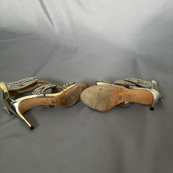 Shoes - Picture 2 of 4